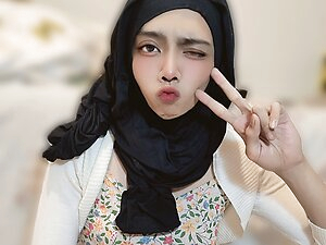 Hijab Trap Masturbation