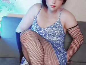 Hey guys, i am a crossdresser with you again on my new video. I am uploading one or two videos everyday and also i am improving skills, performance and clothing for to deserve your attention and love you can always support me with dresses what you want me