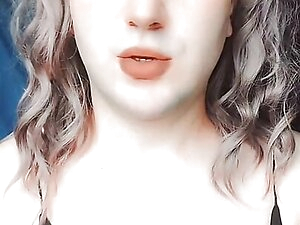 Hey guys, i am a crossdresser. I upload  videos oftenly and also i improve my skills, performance and clothing for to deserve your attention and love. You can always support me i need it very much.