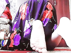 Hey guys! I'm Kitty_Cross on Youtube, a passionate crossdresser who loves expressing creativity and femininity through my videos. From dancing in stunning outfits to cosplaying as characters like vampires and Harley Quinn, I aim to entertain and inspire w