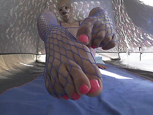 nylondelux fishnet in camping tent
