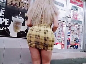 Tranny with Big Dick anal sex Oxxo public